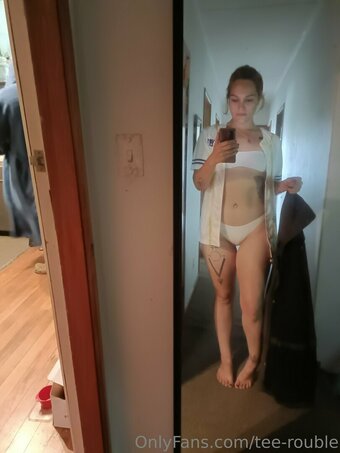 tee-rouble Nude Leaks Photo 11