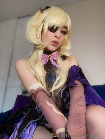 teenytangerine Nude Leaks Photo 13