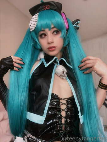 teenytangerine Nude Leaks Photo 18