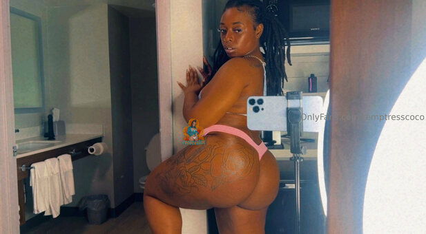 temptresscoco Nude Leaks Photo 4