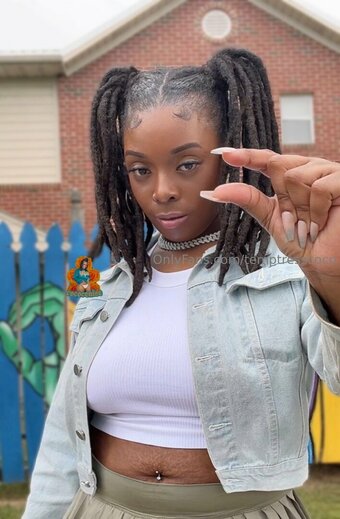 temptresscoco Nude Leaks Photo 18