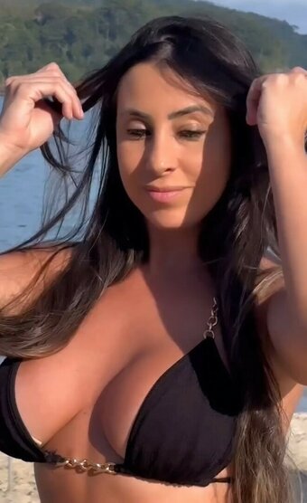 Thais Eid / thaiseid Nude Leaks Photo 1