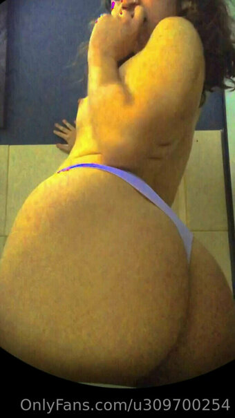 thalia_bubbles Nude Leaks Photo 1