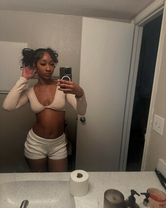 thatprettymfc / _maijahflvcko / https: / thatprettymfc._ / u315808657 Nude Leaks OnlyFans Photo 4
