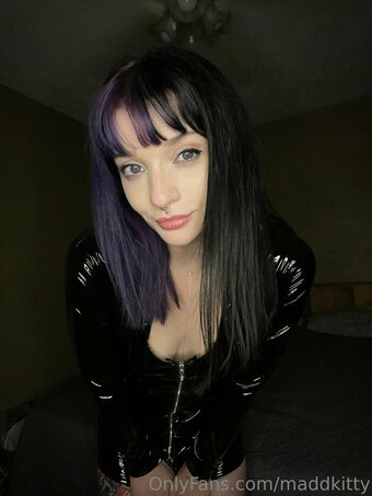 thatstoki Nude Leaks Photo 3