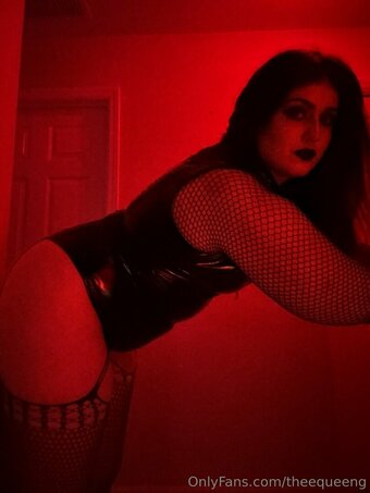 theequeeng Nude Leaks Photo 5