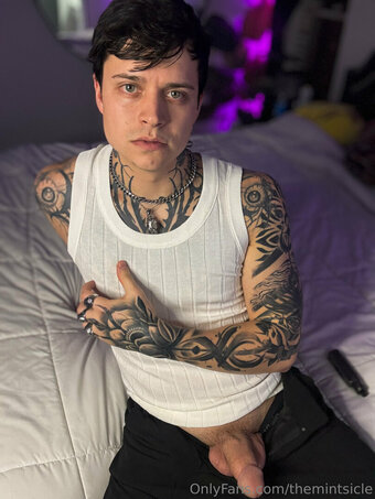 themintsicle Nude Leaks Photo 2