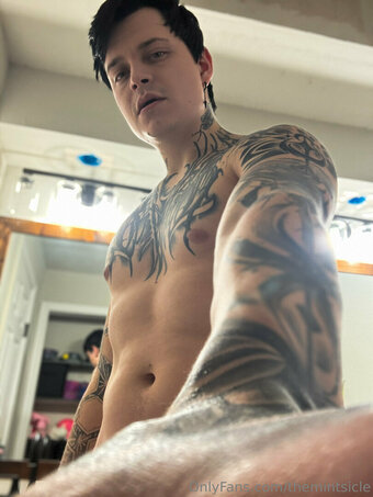 themintsicle Nude Leaks Photo 9