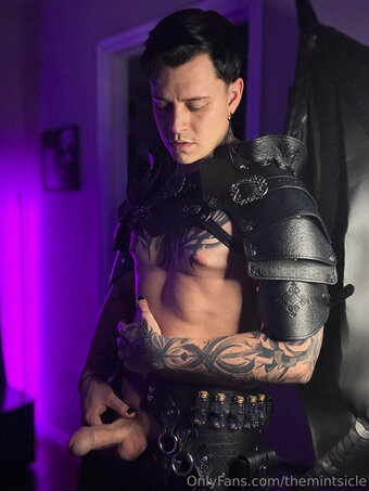 themintsicle Nude Leaks Photo 23