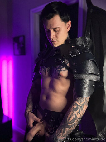 themintsicle Nude Leaks Photo 24