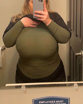 theogbbuster / mrs_bra_buster Nude Leaks OnlyFans Photo 2