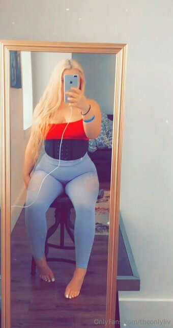 theonlyliv Nude Leaks Photo 16