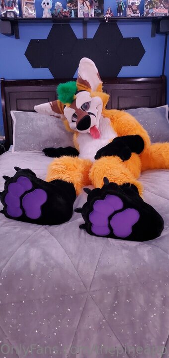 thepineapplefox Nude Leaks Photo 4