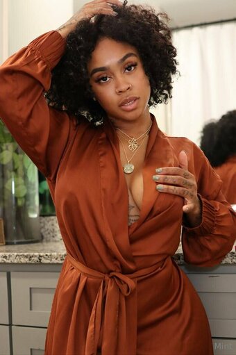 therealbombshell_mint / thereal_mint Nude Leaks OnlyFans Photo 6