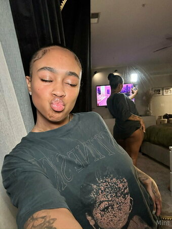 therealbombshell_mint / thereal_mint Nude Leaks OnlyFans Photo 13
