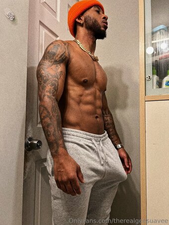 therealgeesuavee therealgeesuavee