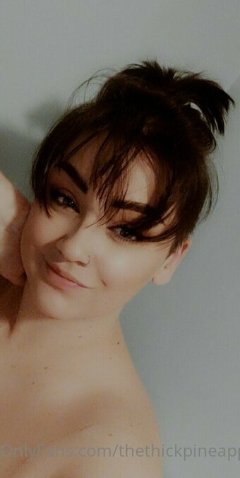 thethickpineapple Nude Leaks Photo 11