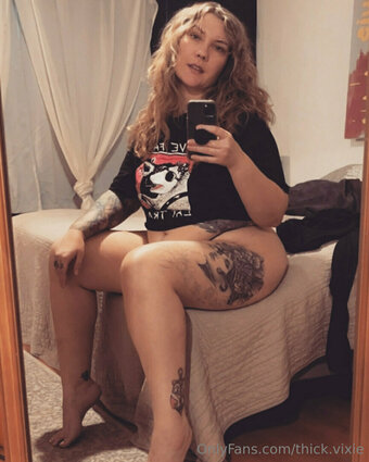 thick.vixie Nude Leaks Photo 4