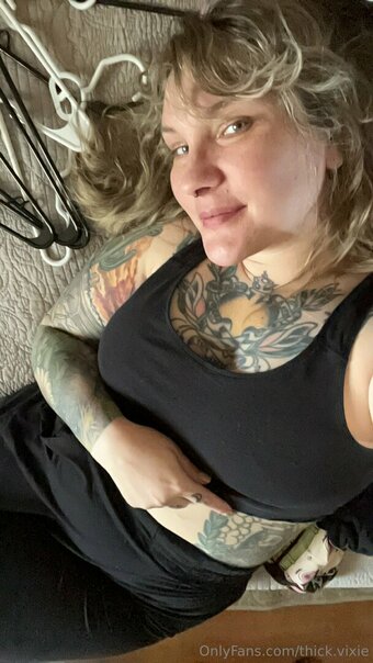 thick.vixie Nude Leaks Photo 13