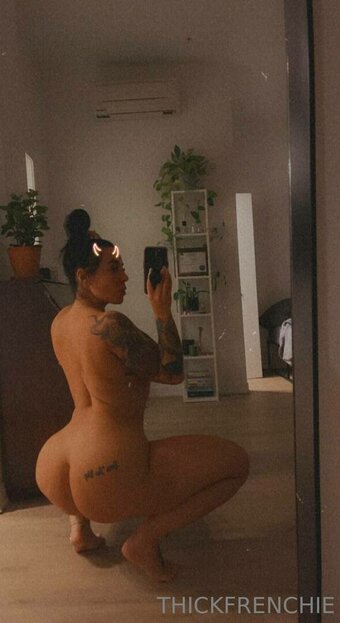 Thickfrenchie Nude Leaks OnlyFans Photo 2