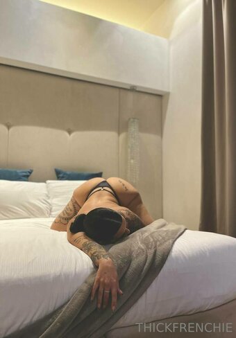 Thickfrenchie Nude Leaks OnlyFans Photo 5