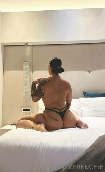 Thickfrenchie Nude Leaks OnlyFans Photo 7
