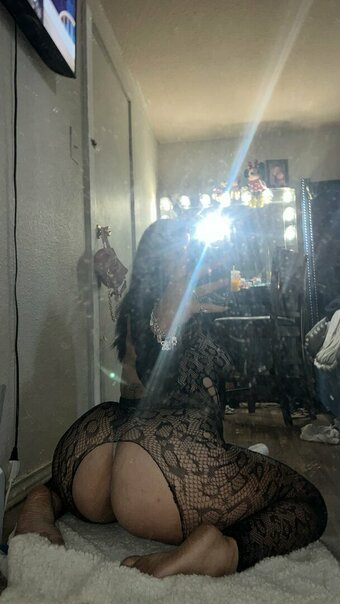 ThickNessa / realthicknessa / thickness_is_my_sickness2.0 Nude Leaks OnlyFans Photo 4