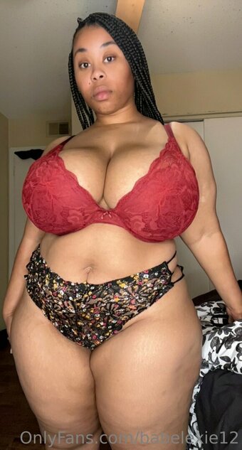ThickRed / Babelexie12 / https: / thickred952 Nude Leaks OnlyFans Photo 7