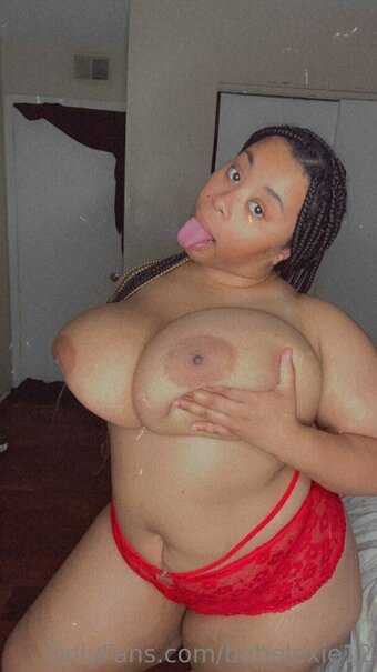 ThickRed / Babelexie12 / https: / thickred952 Nude Leaks OnlyFans Photo 24