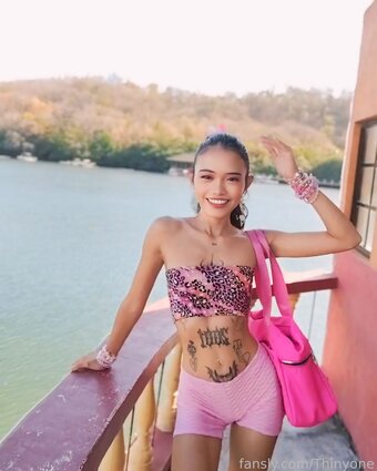 Thinyone Nude Leaks Photo 1