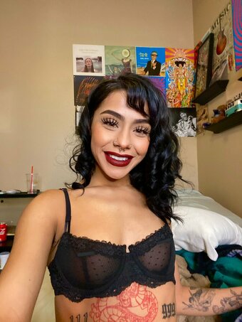 Thisisremm / itcouldbeanyone / remmiegustaa Nude Leaks OnlyFans Photo 2