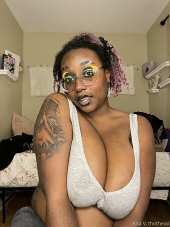 thothead Nude Leaks Photo 28