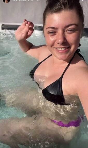 Tiny Chipie Nude Leaks Photo 11