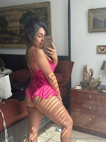 Tiny Dianne / Tinygia / https: / mistress_gia_ / tiny.dianne / tinydianne Nude Leaks OnlyFans Photo 4