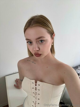 tiny_kinyy Nude Leaks Photo 3