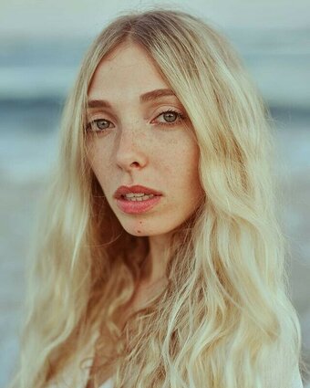 Tiny Miny Mo / Anna Bella / tiny.miny.mo / tiny_miny Nude Leaks OnlyFans Photo 2