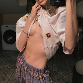 TINY_PAWS / t1ny.p4ws / vip_tiny_paws Nude Leaks OnlyFans Photo 5