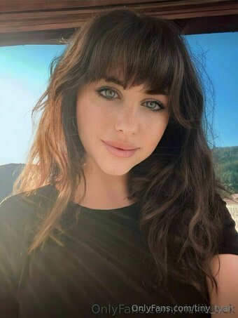 tiny_tyan / siesta_abithotter / tinytvhawaii Nude Leaks OnlyFans Photo 10