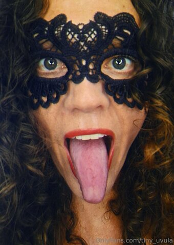 tiny_uvula Nude Leaks Photo 5