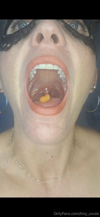 tiny_uvula Nude Leaks Photo 9