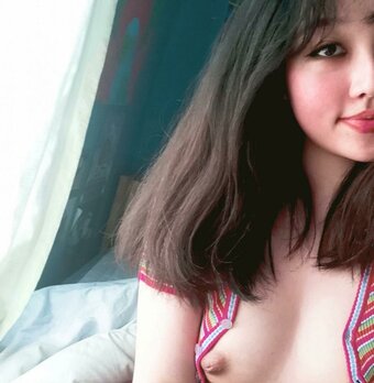 tinybooobs / venus_in_converse Nude Leaks Photo 3