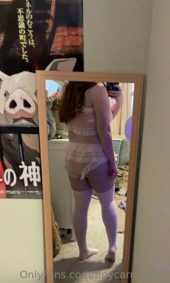 tinycarrotcake Nude Leaks Photo 2