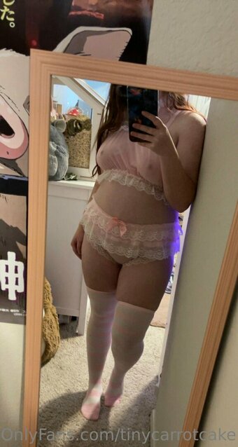 tinycarrotcake Nude Leaks Photo 4