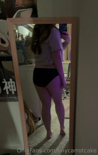 tinycarrotcake Nude Leaks Photo 7