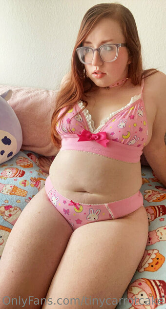 tinycarrotcake Nude Leaks Photo 18