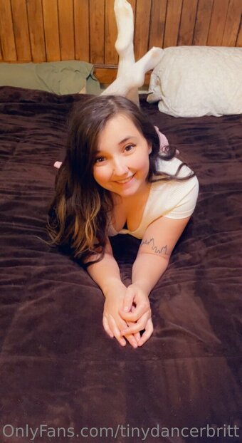 tinydancerbritt Nude Leaks Photo 25