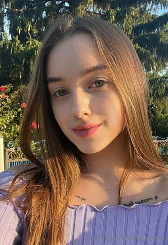 tinyellie Nude Leaks Photo 3