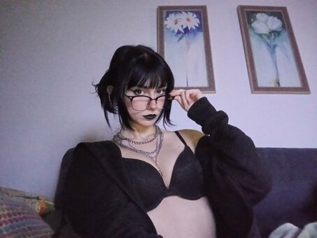 tinyjullesssss / tiny.jullesss Nude Leaks Photo 11