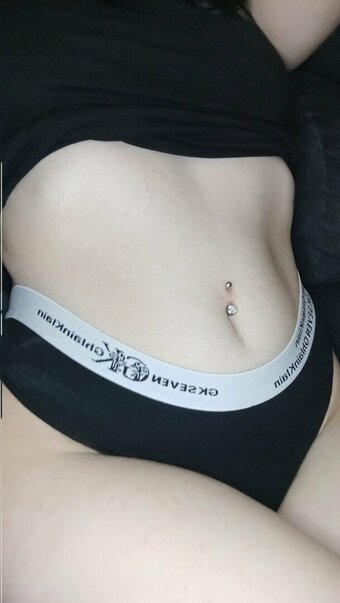 tinyjullesssss / tiny.jullesss Nude Leaks Photo 16