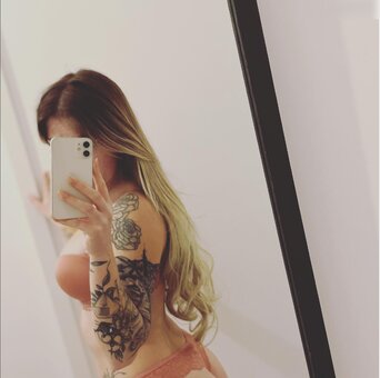 Tinylea / tiinyleea Nude Leaks OnlyFans Photo 1